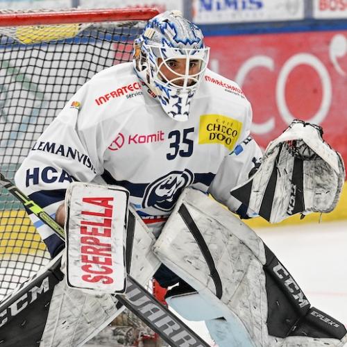 Specialized Goalie Coaching: Building Confidence & Skills in Young Players