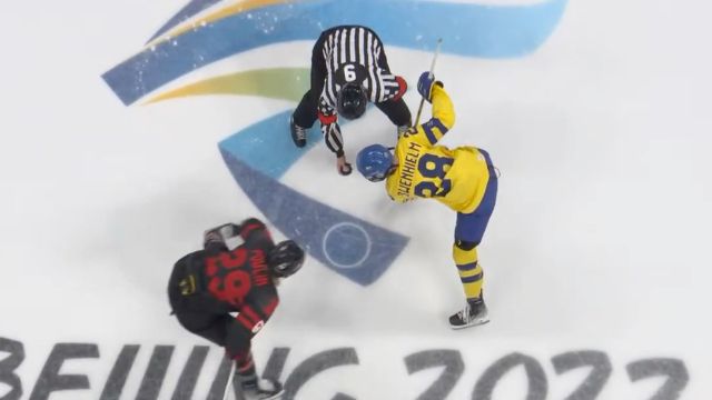 READING THE GAME:&nbsp;Hockey Sense Starts with Knowing Your Game (2:8)