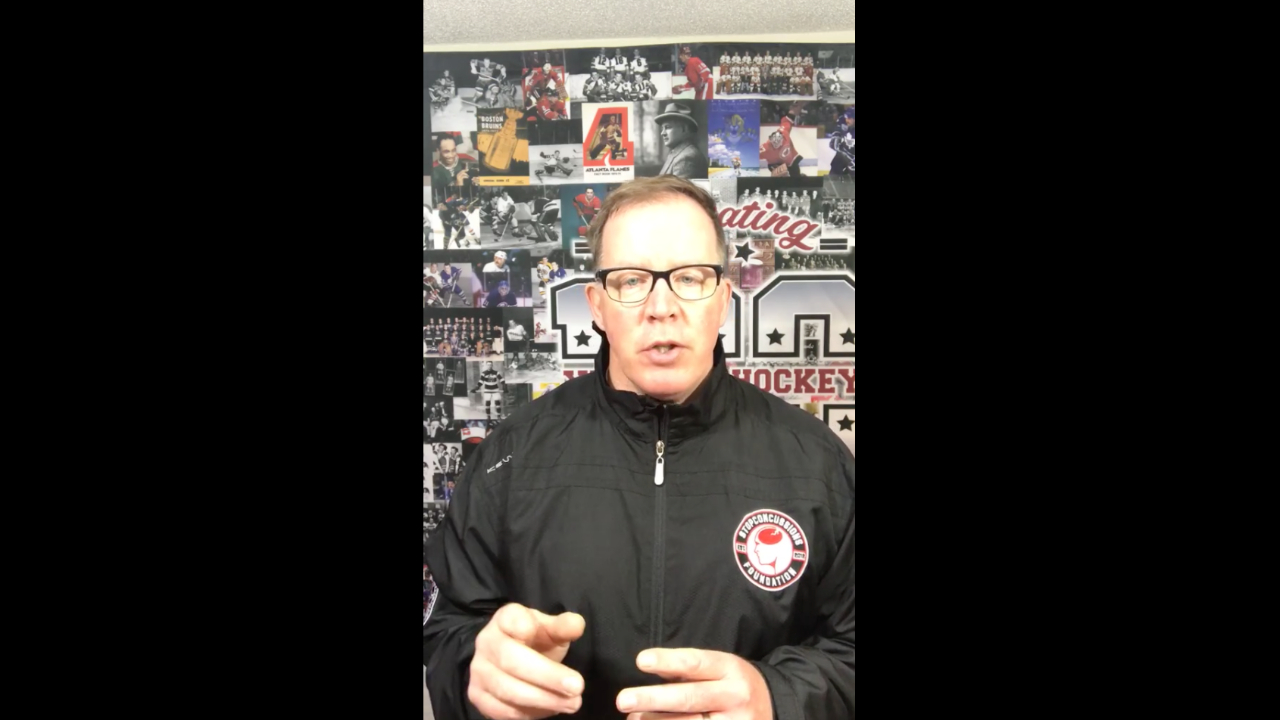 Minor Hockey Coach Behaviours for a More Effective and Safer Game 3 Minor Hockey Coach Behaviours for a More Effective and Safer Game 3
