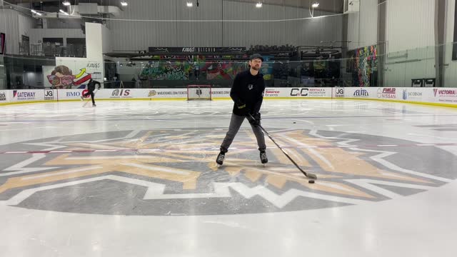 Defenceman Puck Handling Defenceman Puck Handling