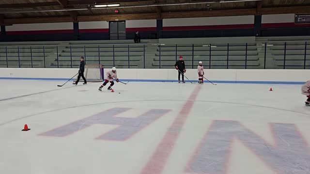 Squirt&U10 Edgework and Puck Handling (MNS 11/18) Squirt&U10 Edgework and Puck Handling (MNS 11/18)